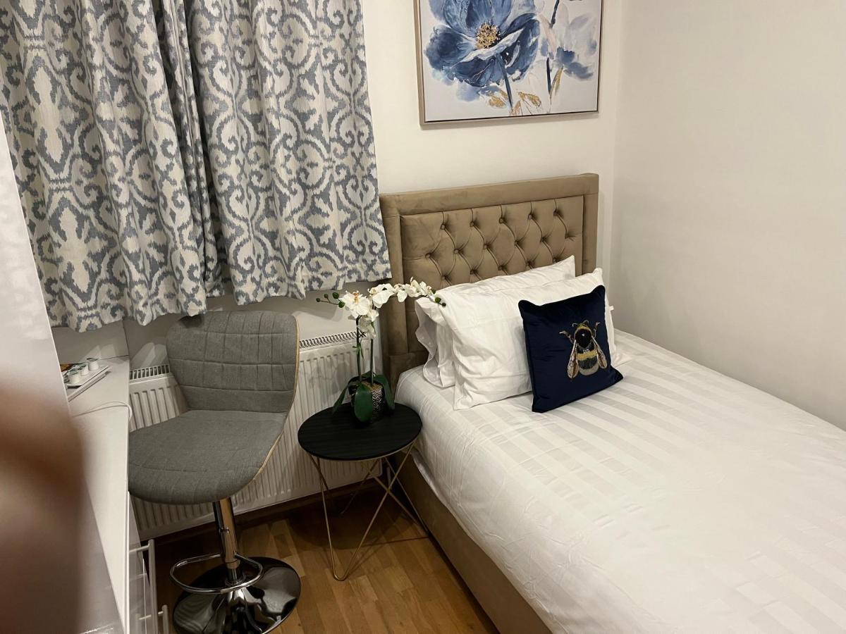 Tj Homes - Double Room With Single Bed - 3 Min To Tube Station - London Ruislip Ngoại thất bức ảnh